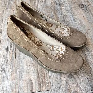 Fly London Gold Wedge Sandals Tan Leather Womens EU 37 Platform Comfort US 6.5